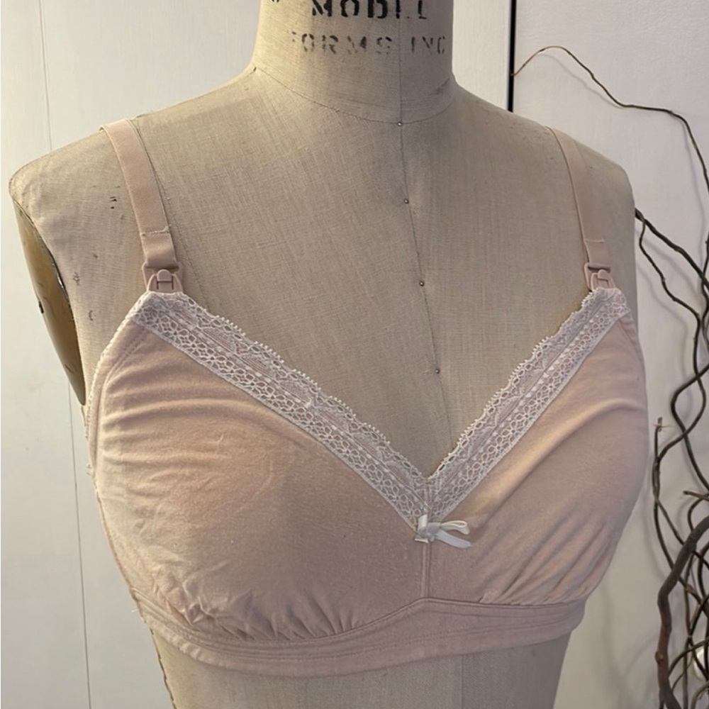 🦋 3/$25 🦋 Gilligan & O’Malley two pack nursing bras - Picture 6 of 11